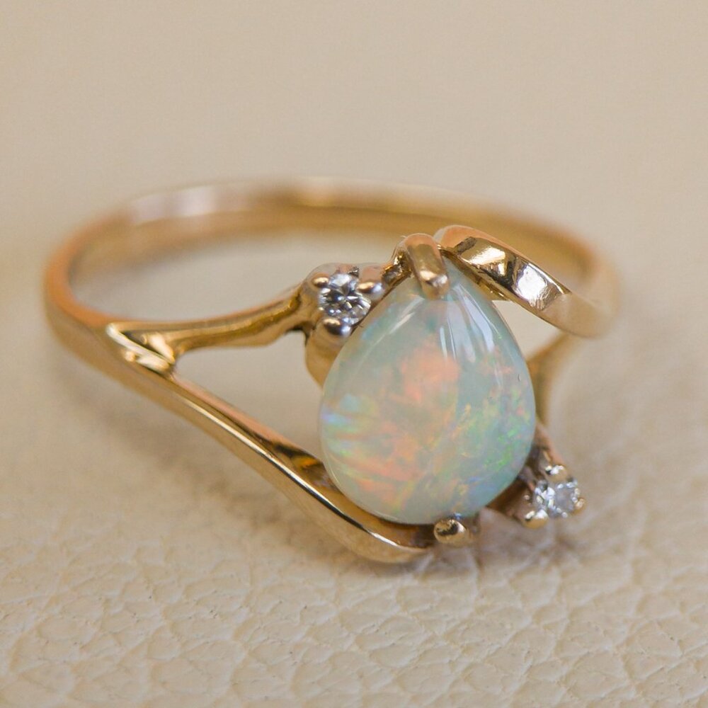 SOLD - 14K Gold Australian Opal & Diamond Ring – Vintage 1990s Setting - Picture 6 of 16